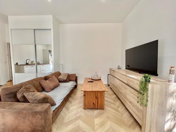 T3 73M2 RÉNOVÉ - PLEIN SUD - MAISON BOURGEOISE - LE MUY