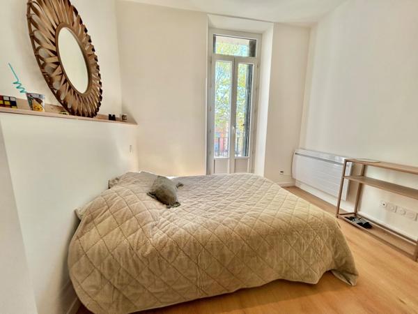 T3 73M2 RÉNOVÉ - PLEIN SUD - MAISON BOURGEOISE - LE MUY