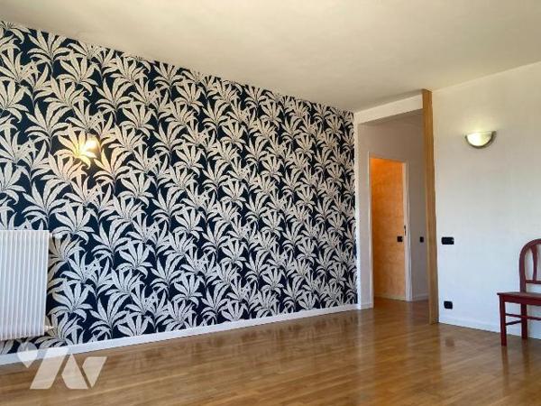 Appartement à vendre à Troyes (10000), Aube. 68 Rue Jean Berthelin à Troyes. Dans résidence séc...