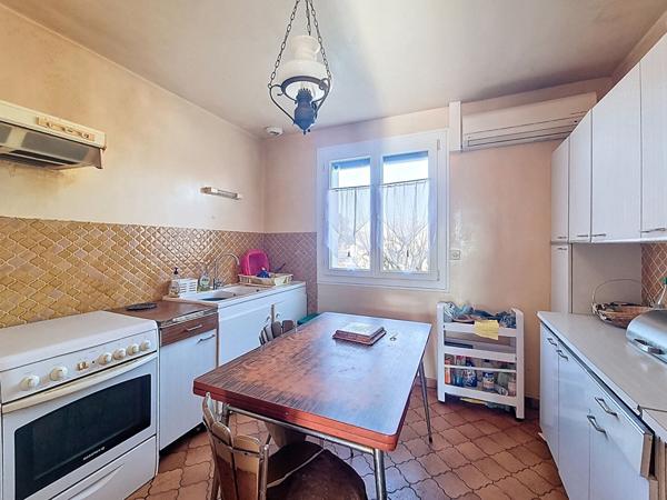 MAISON A RENOVER - NOTRE DAME D'OE - 106 M² - 5 PIECES - 2 CHAMBRES - JARDIN ET GARAGE