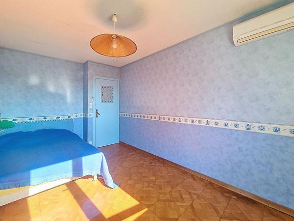 MAISON A RENOVER - NOTRE DAME D'OE - 106 M² - 5 PIECES - 2 CHAMBRES - JARDIN ET GARAGE