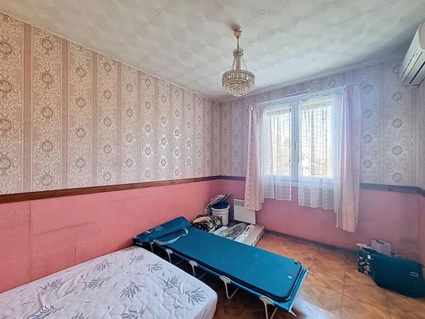 MAISON A RENOVER - NOTRE DAME D'OE - 106 M² - 5 PIECES - 2 CHAMBRES - JARDIN ET GARAGE