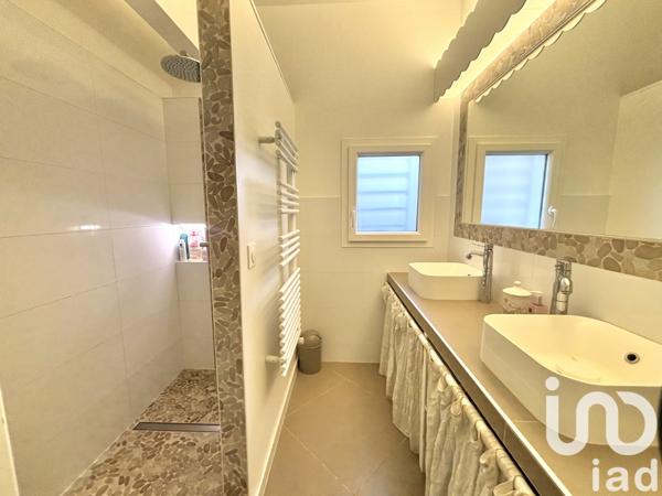 Maison à vendre 5 pièces 212 m² Saint-Médard-en-Jalles