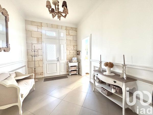 Maison à vendre 5 pièces 212 m² Saint-Médard-en-Jalles