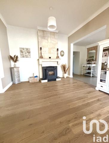 Maison à vendre 5 pièces 212 m² Saint-Médard-en-Jalles