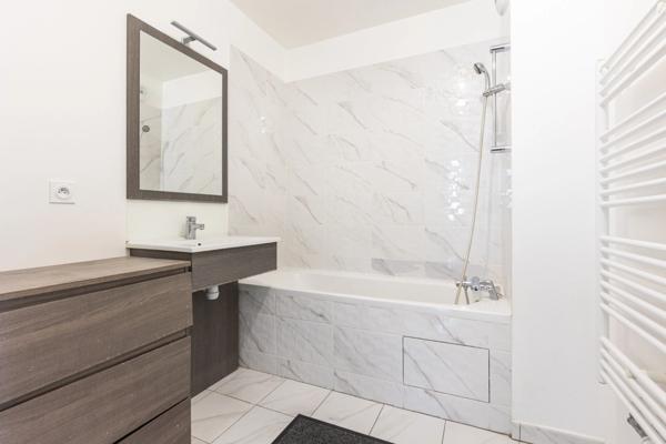 Appartement à vendre SEVRAN- T2 avec balcon et place de parking