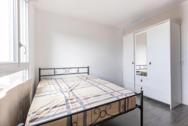 Appartement à vendre SEVRAN- T2 avec balcon et place de parking