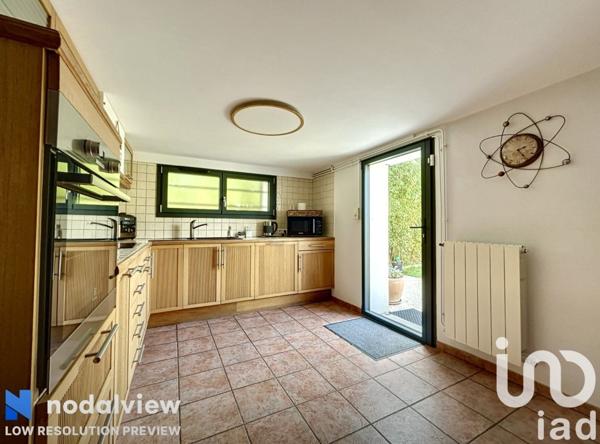 Maison 5 pièces de 111 m² à La Rochelle (17000)