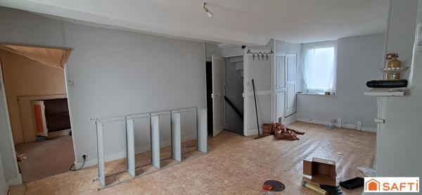 maison de ville à rénover avec cour fermée