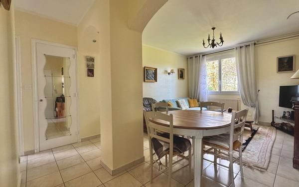 Appartement à vendre    3 pièces •  Gleizé