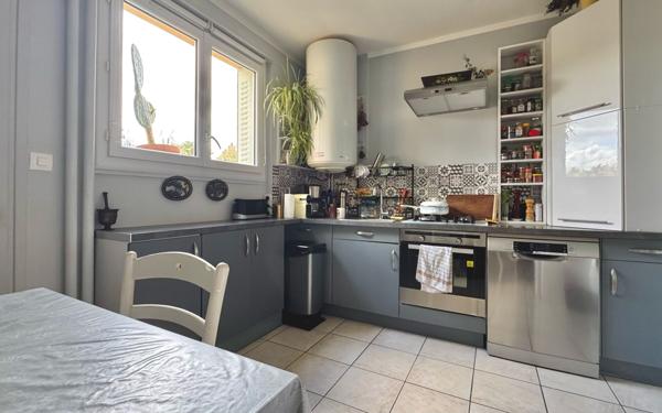 Appartement à vendre    3 pièces •  Gleizé