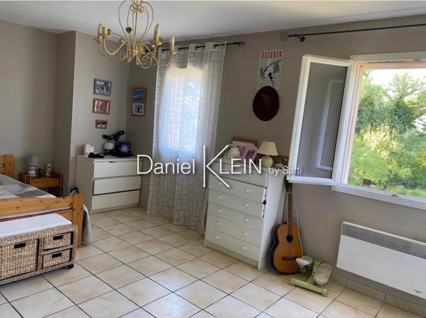 Maison provençale 120 m², terrain plat et cloturé