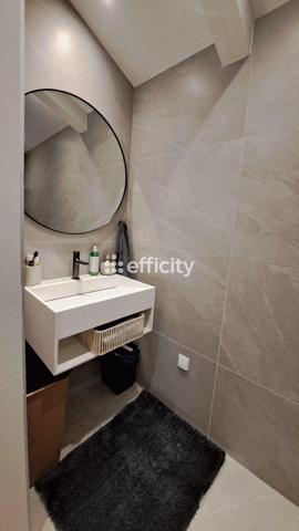 Maison
         5 pièces
        - 190 m² 827 000 € *