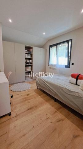Maison
         5 pièces
        - 190 m² 827 000 € *