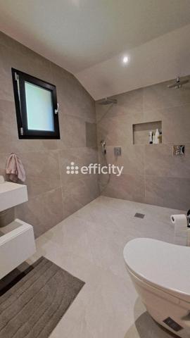 Maison
         5 pièces
        - 190 m² 827 000 € *