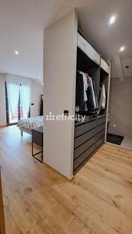 Maison
         5 pièces
        - 190 m² 827 000 € *