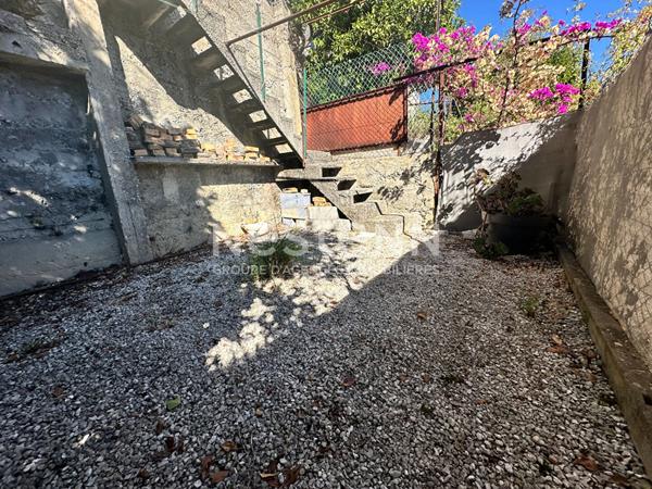 Vue mer panoramique -appartement atypique 2 pièces avec terrasse et jardin à NICE