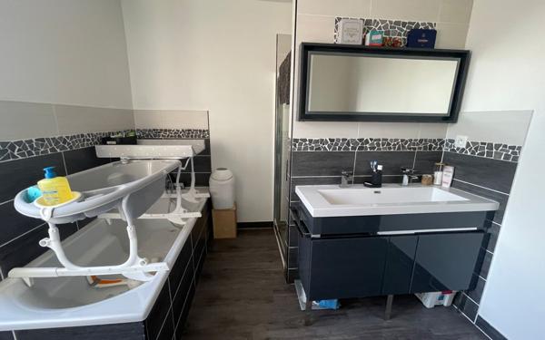 Maison à vendre    3 pièces •  Tonnay-Charente