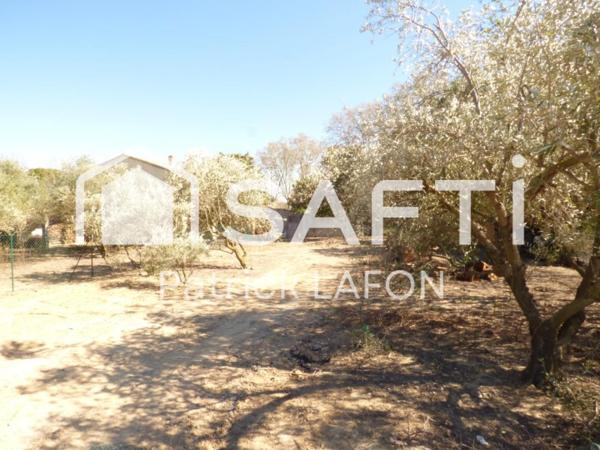 Terrain constructible viabilisé de 458 m²