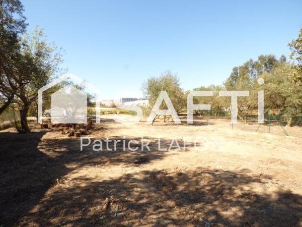 Terrain constructible viabilisé de 458 m²