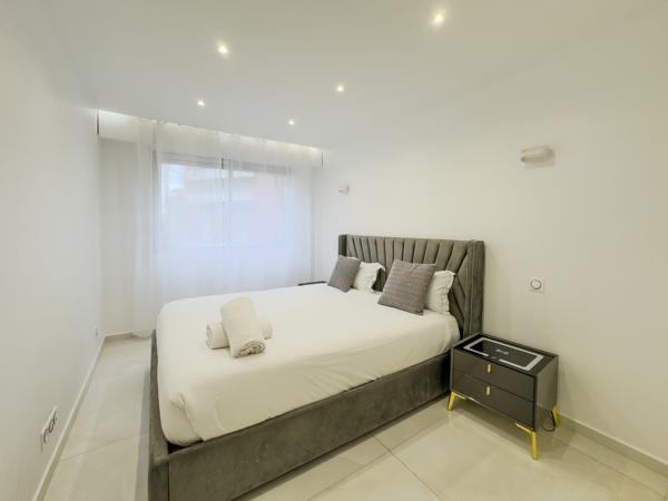 Courbevoie -Bécon-les-Bruyères – Grand 6 pièces