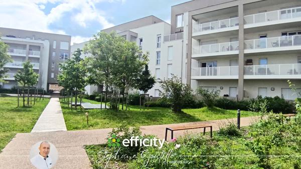 Appartement
         4 pièces
        - 85 m² 250 000 € *