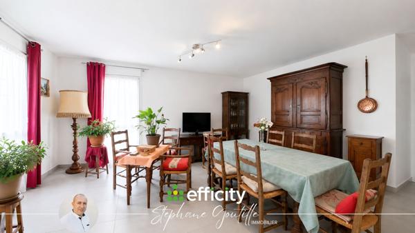 Appartement
         4 pièces
        - 85 m² 250 000 € *