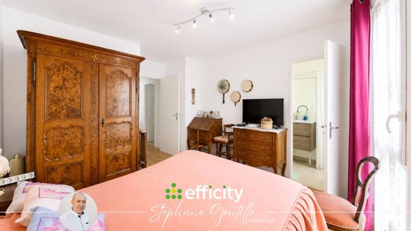 Appartement
         4 pièces
        - 85 m² 250 000 € *