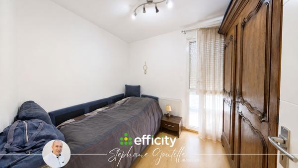 Appartement
         4 pièces
        - 85 m² 250 000 € *