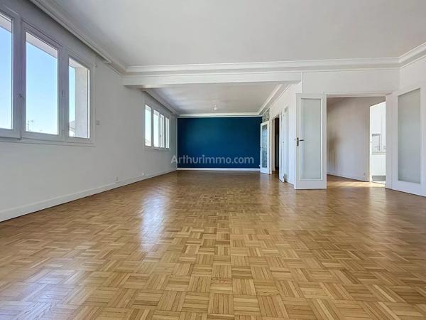 Vente                                                      Appartement
                        
                     5 pièces                      129 m2                     à Reims