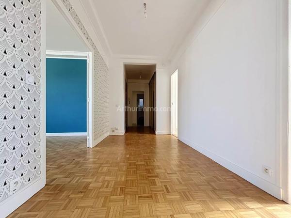 Vente                                                      Appartement
                        
                     5 pièces                      129 m2                     à Reims