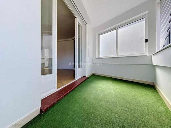 Vente                                                      Appartement
                        
                     5 pièces                      129 m2                     à Reims