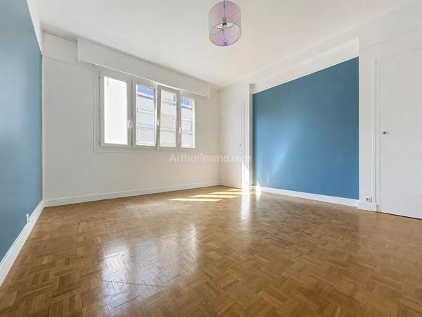 Vente                                                      Appartement
                        
                     5 pièces                      129 m2                     à Reims