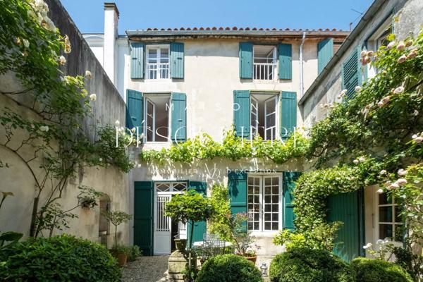 Vente confidentielle – Maison bourgeoise au cœur de La Rochelle
