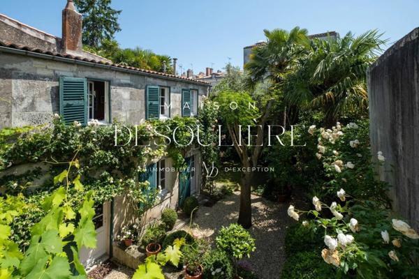 Vente confidentielle – Maison bourgeoise au cœur de La Rochelle