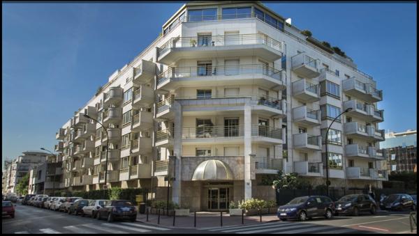 Appartement
         2 pièces
        - 60 m²