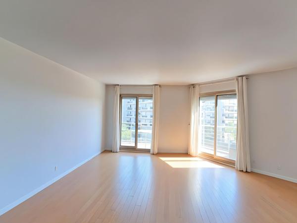 Appartement
         2 pièces
        - 60 m²
