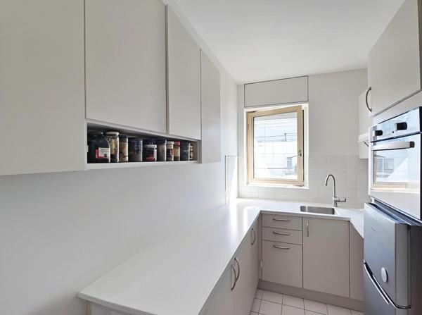 Appartement
         2 pièces
        - 60 m²