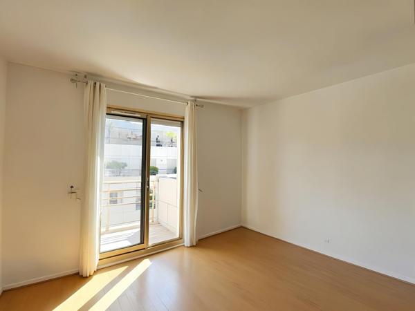Appartement
         2 pièces
        - 60 m²
