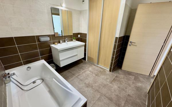 Appartement à vendre    2 pièces • 53,66 m2 Bastia