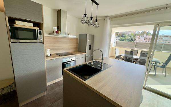 Appartement à vendre    2 pièces • 53,66 m2 Bastia