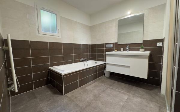 Appartement à vendre    2 pièces • 53,66 m2 Bastia