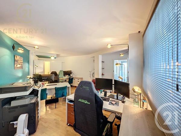 à vendre  57,66 m2 ANTIBES - 06