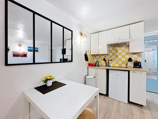 Appartement meublé 25 m² ? Intra-muros Avignon, proche Les Halles