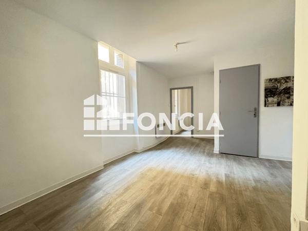 Location Appartement 2 pièces 31.9 m² - 21 RUE PELISSON Beziers 34500