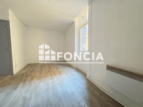 Location Appartement 2 pièces 31.9 m² - 21 RUE PELISSON Beziers 34500