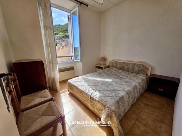 Appartement T4 au dernier étage du magnifique Palazzu Santini