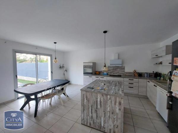 Maison à louer 4 pièces 89.59m² Clermont-l'Hérault (34800)