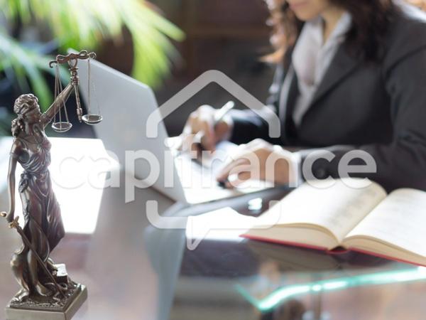 À LOUER – LOCAUX COMMERCIAUX & PROFESSIONNELS – LE MOULE (QUARTIER PORTLAND)