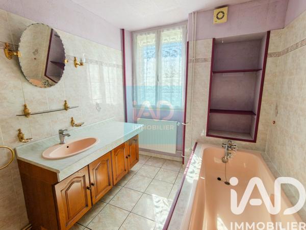 Maison à vendre 7 pièces 170 m² Villeneuve-la-Dondagre